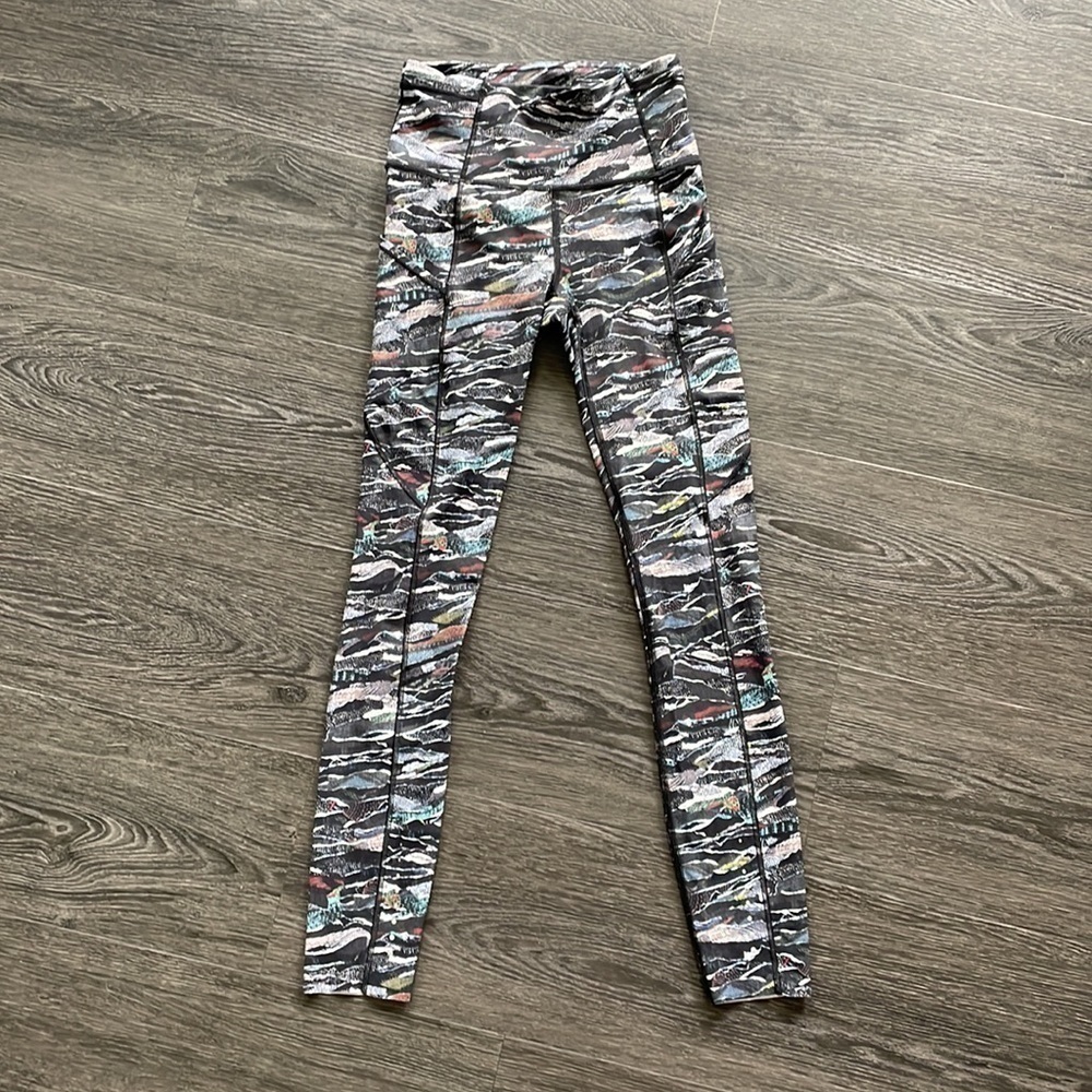 Sz2 Lululemon Fast & Free 7/8 tights in mini sweatr multi black VVGUC